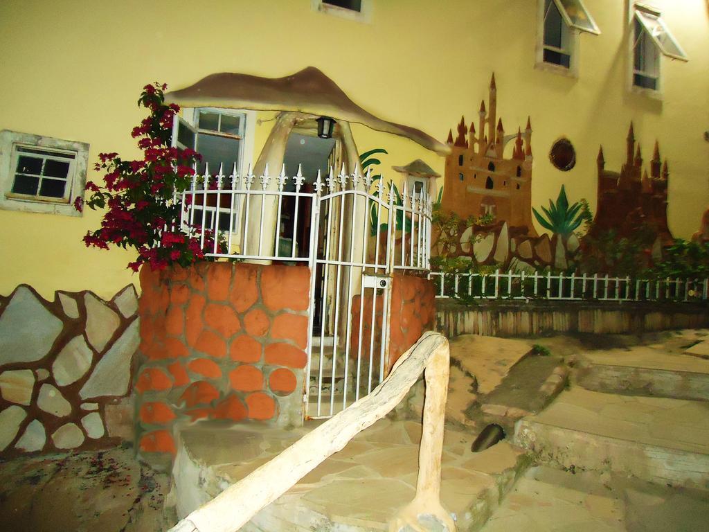 Pousada Reino Encantado - Sao Thome Das Letras - Minas Gerais เซาโตเมตัสเลตราส ภายนอก รูปภาพ