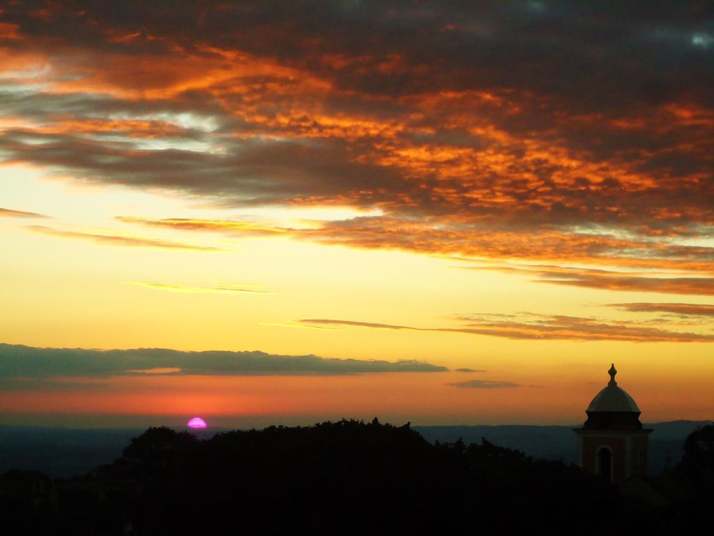 Pousada Reino Encantado - Sao Thome Das Letras - Minas Gerais เซาโตเมตัสเลตราส ภายนอก รูปภาพ