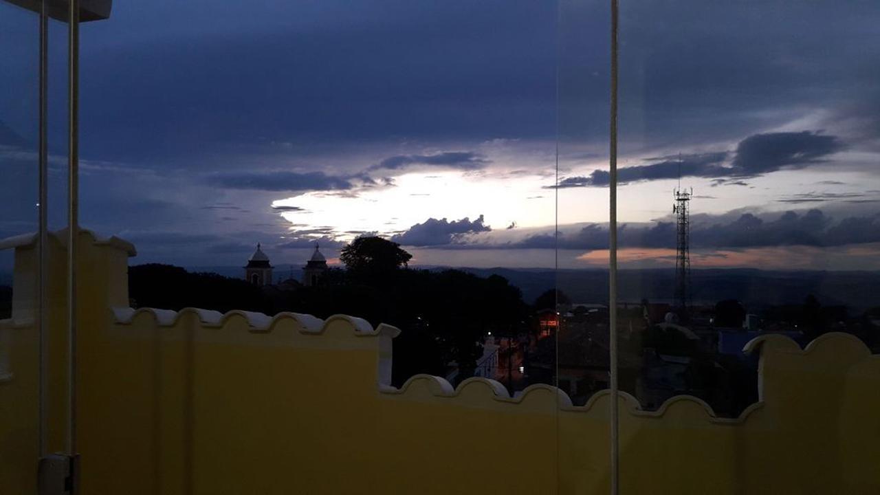 Pousada Reino Encantado - Sao Thome Das Letras - Minas Gerais เซาโตเมตัสเลตราส ภายนอก รูปภาพ